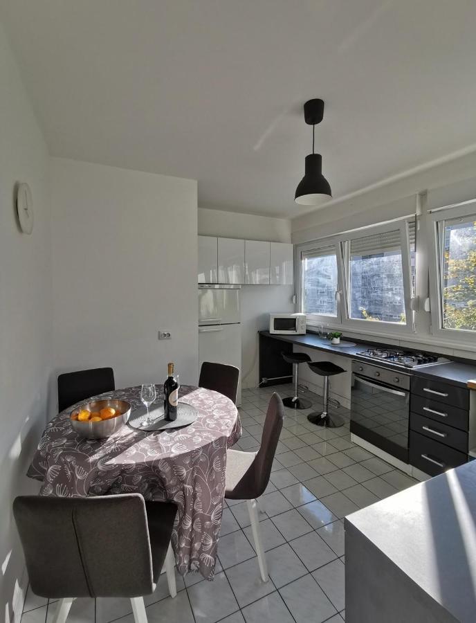 Relax Central Apartment Загреб Екстериор снимка
