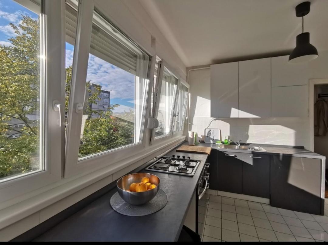 Relax Central Apartment Загреб Екстериор снимка