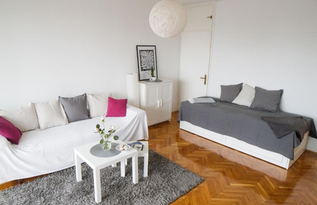 Relax Central Apartment Загреб Екстериор снимка