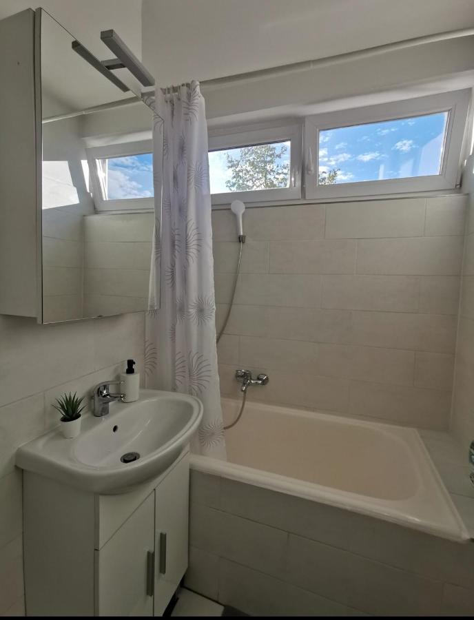 Relax Central Apartment Загреб Екстериор снимка